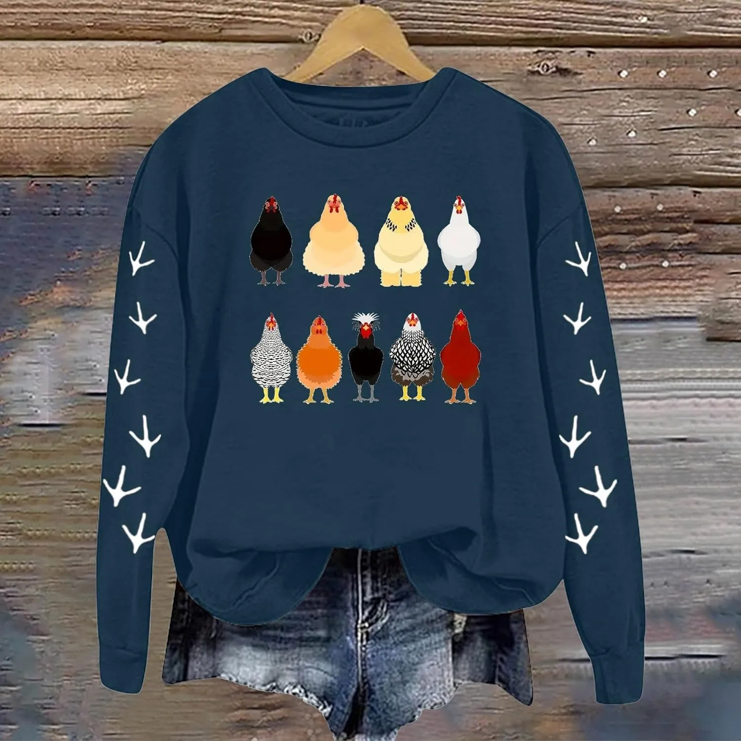 Chicken Mom Sweatshirt for Women Cute Funny Graphic Print Long Sleeve Shirts Farm Fall Crewneck Pullover Tops