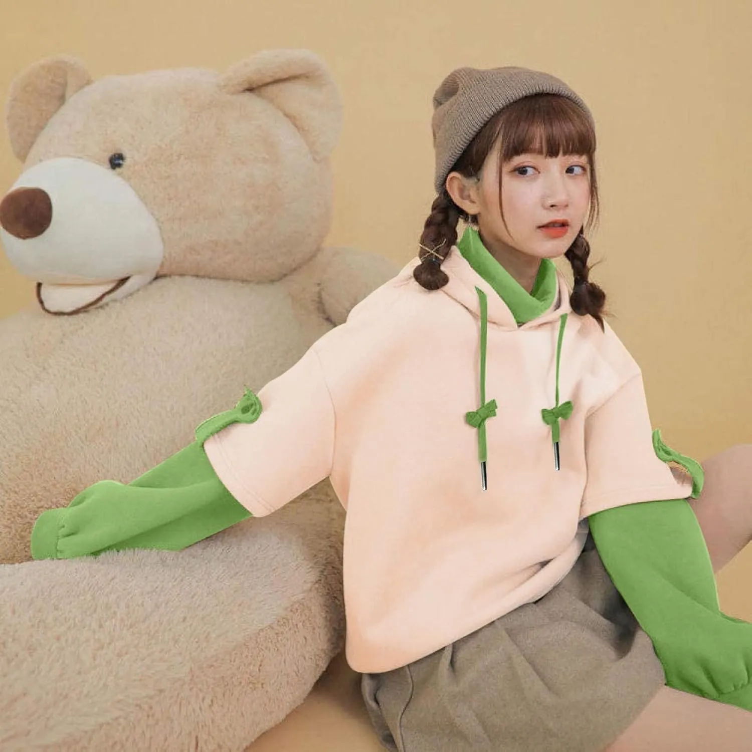Cute Brown Bear Hoodie for Women Teen Girls Long Sleeve Kawaii Sweatshirts Patchwork Shirt with Cute Personality Bag