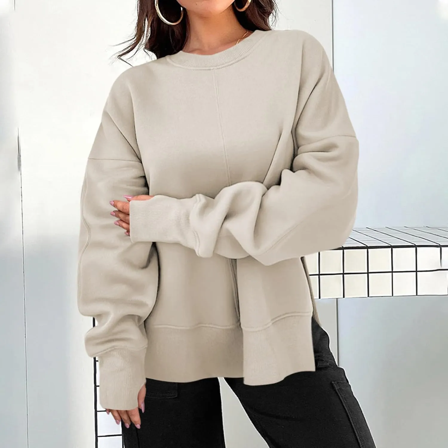 Oversized Sweatshirts for Women Loose Fit Long Sleeve Crew Neck Sweatshirts Casual Split Hem Thumb Hole Pullover