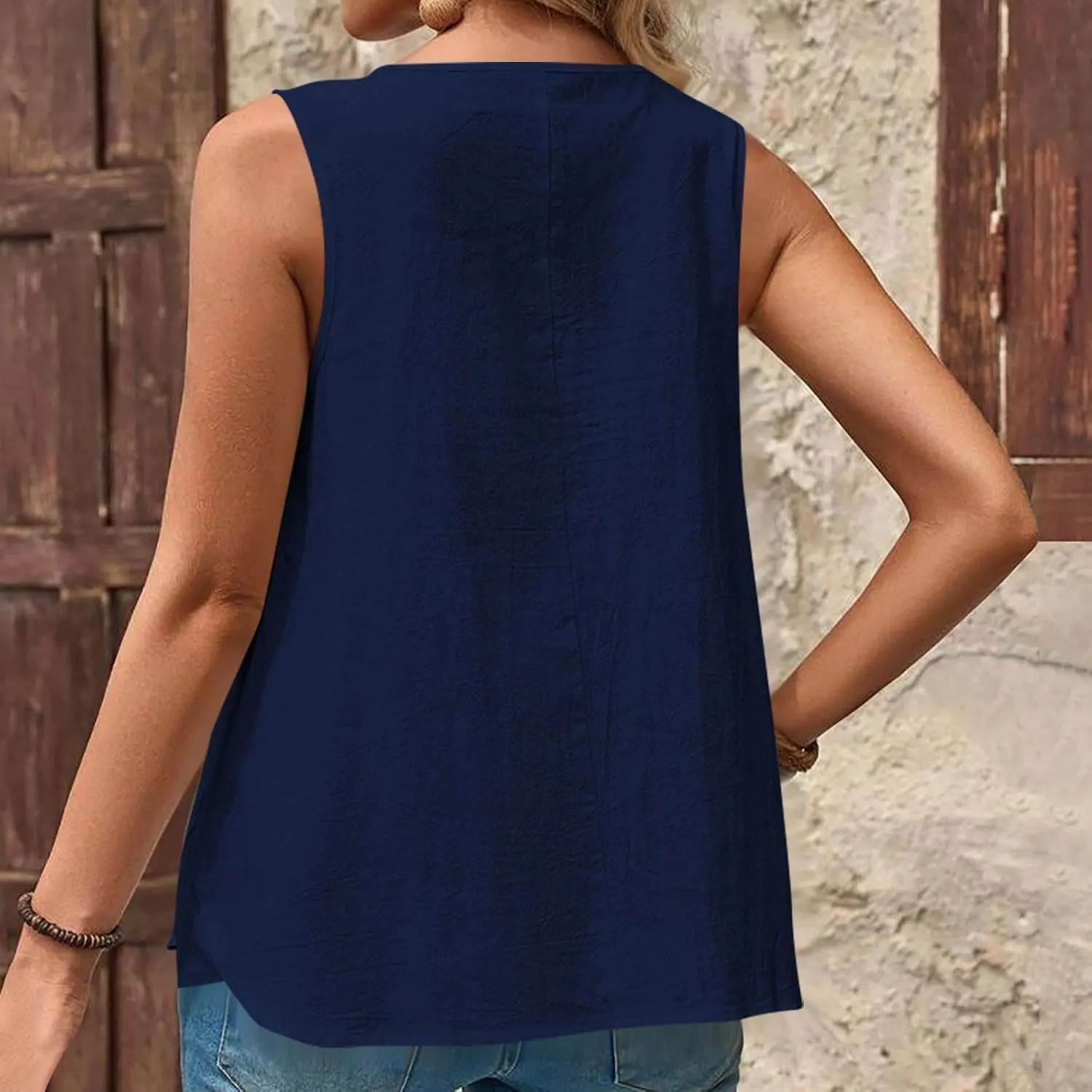 Simple Basic Tank for Women 2025 Button Embellished Solid Camisole Sleeveless Round Neck Top Lightweight Resort Shirt
