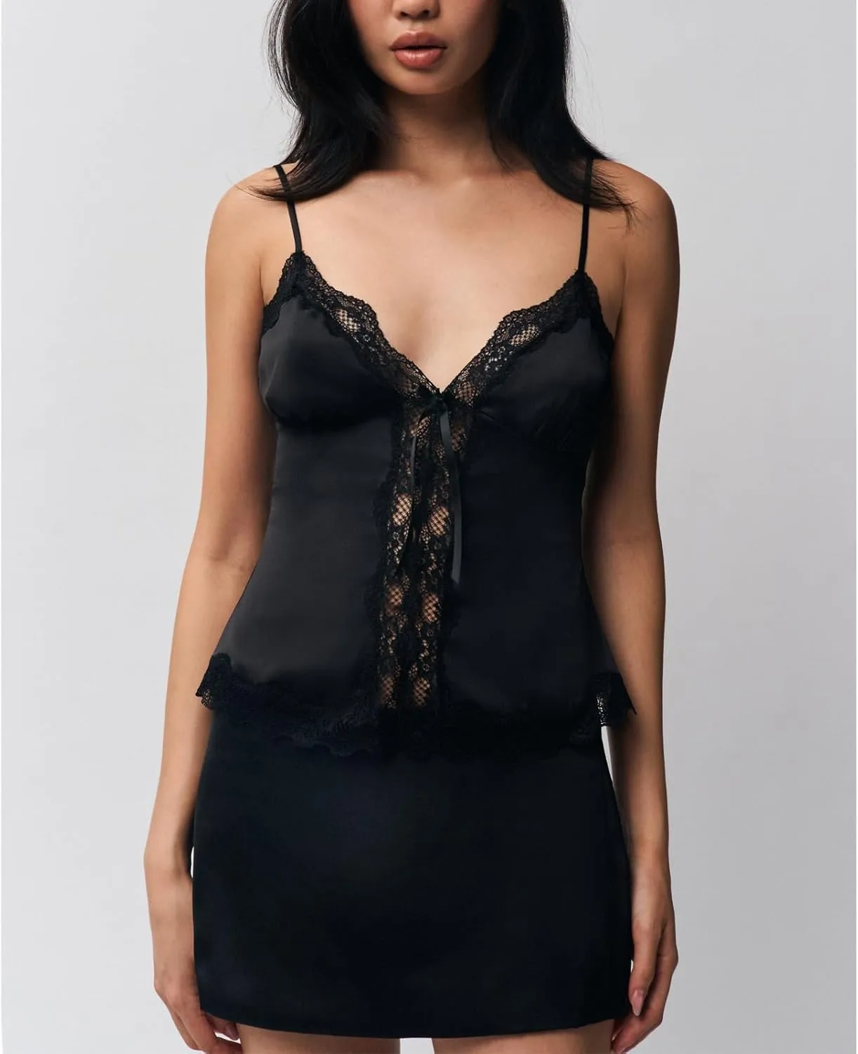 Women Lace Trim Satin Camisoles Y2K Sleeveless V Neck Crop Top Sexy Spaghetti Strap Fairy Cami Shirt Going Out Tank
