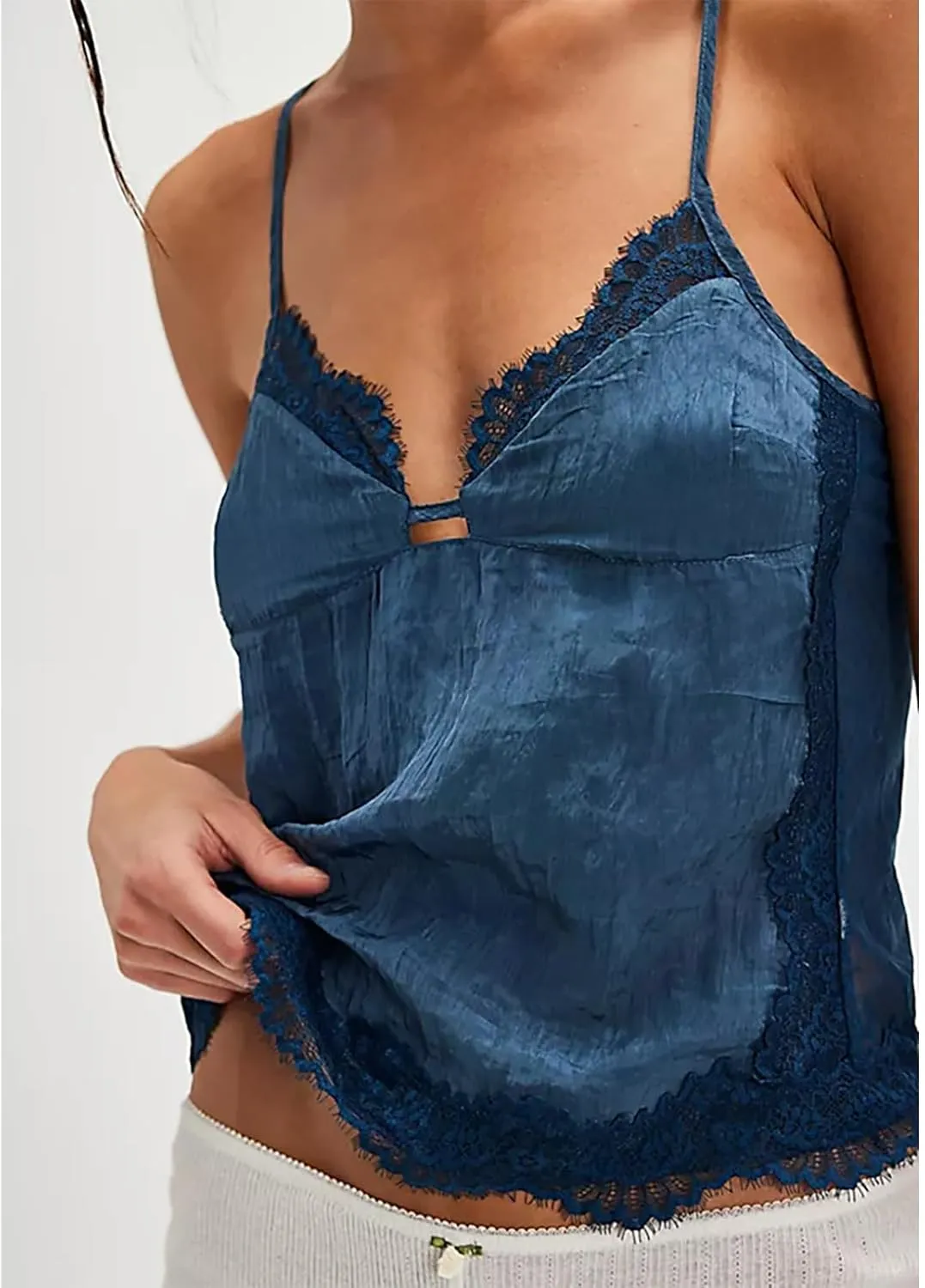 Women's Camisole Tank Tops Spaghetti Strap Deep V Neck Open Back Going Out Sleeveless Lace Crop Tops Streetwear