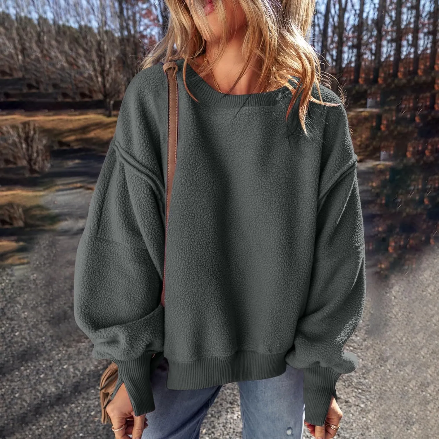 Women's Oversized Crewneck Sweatshirts Trendy Long Sleeve Fleece Pullover Fall Fashion Tops Comfort Winter Clothes